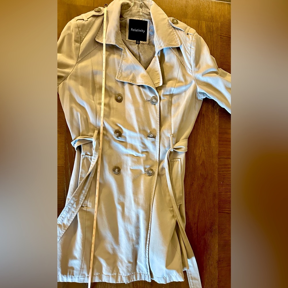Trench Coat with Belt. Spring/Fall. - Picture 3 of 4